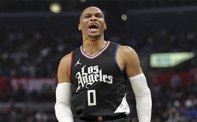 关于NBA球员风采依旧，引领篮球赛事新篇章的信息